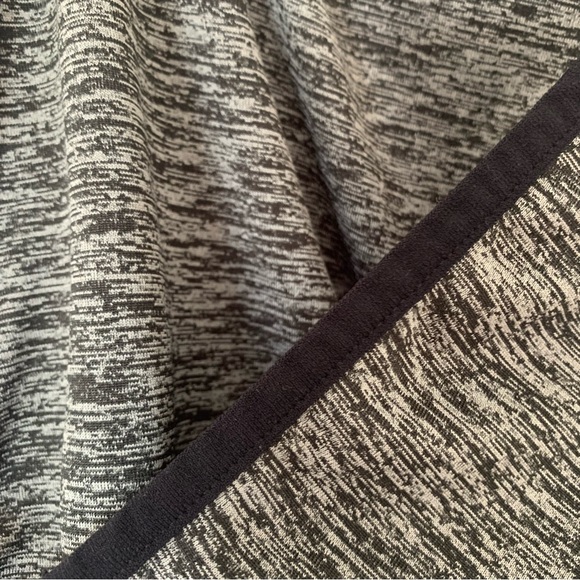 Under Armour Women's Black UA Tech Twist Long Sleeve Hoodie - Size Medium - Picture 7 of 9